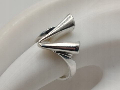 Piękny srebrny autorski damski pierścionek r.13 srebro 925 biżuteria