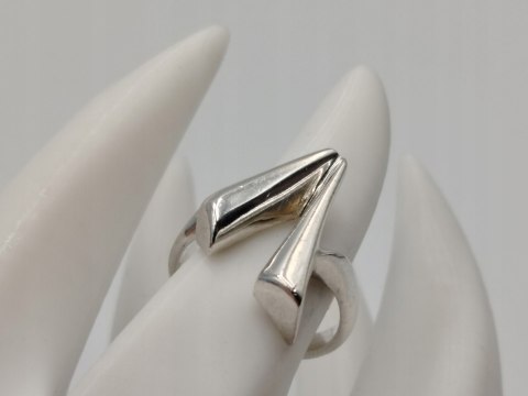 Piękny srebrny autorski damski pierścionek r.13 srebro 925 biżuteria