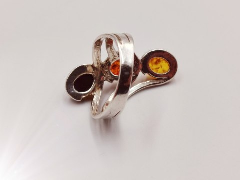 Piękny stary srebrny damski pierścionek BURSZTYN r.15 biżuteria VINTAGE