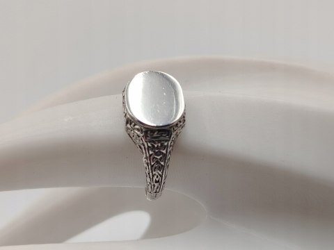 Piękny stary srebrny pierścionek/sygnet zdobienie r.21 biżuteria VINTAGE