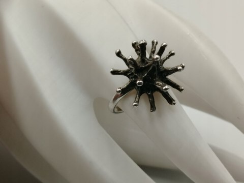 Stary autorski srebrny damski pierścionek JEŻ/JEŻYK r. 17 biżuteria VINTAGE