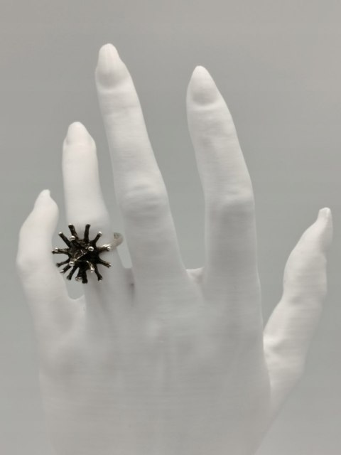 Stary autorski srebrny damski pierścionek JEŻ/JEŻYK r. 17 biżuteria VINTAGE