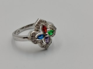 Piękny srebrny damski pierścionek CYRKONIE r.11 srebro 925 biżuteria