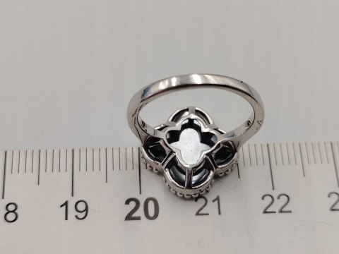 Piękny srebrny pierścionek ONYKS CZARNY KONICZYNA r. 9 srebro 925 biżuteria