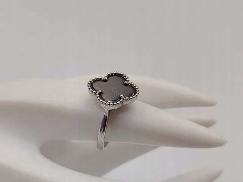 Piękny srebrny pierścionek ONYKS CZARNY KONICZYNA r. 9 srebro 925 biżuteria