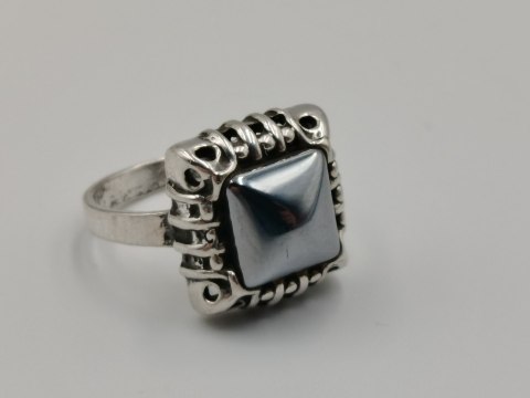 Piękny stary damski srebrny pierścionek HEMATYT srebro 925 r.16 VINTAGE