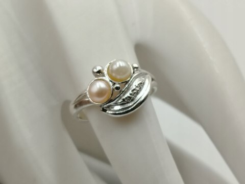 Stary srebrny damski pierścionek PERŁY r.18 srebro 925 VINTAGE biżuteria