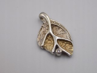 Piękny srebrny damski wisiorek/zawieszka LISTEK CYRKONIA biżuteria VINTAGE