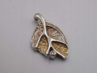 Piękny srebrny damski wisiorek/zawieszka LISTEK CYRKONIA biżuteria VINTAGE