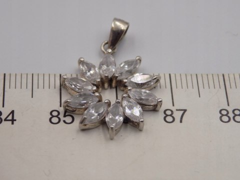 Piękny srebrny wisiorek/zawieszka KWIAT CYRKONIE srebro biżuteria VINTAGE
