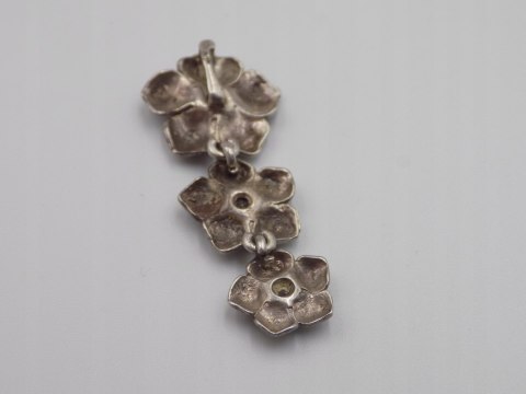 Piękny stary srebrny damski wisiorek/zawieszka KWIATY CYRKONIE biżuteria