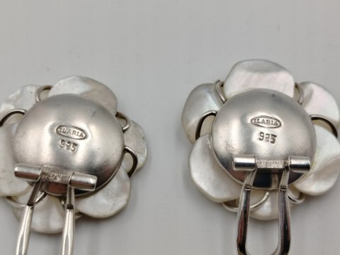 Srebrne kolczyki, klipsy damskie KWIAT - ILARIA - Masa Perłowa srebro 925