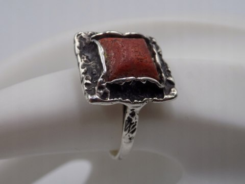 Stary piękny srebrny damski pierścionek KORALOWIEC r. 17 biżuteria VINTAGE