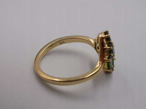 Piękny damski srebrny, pozłacany pierścionek - zielone cyrkonie - roz. 23