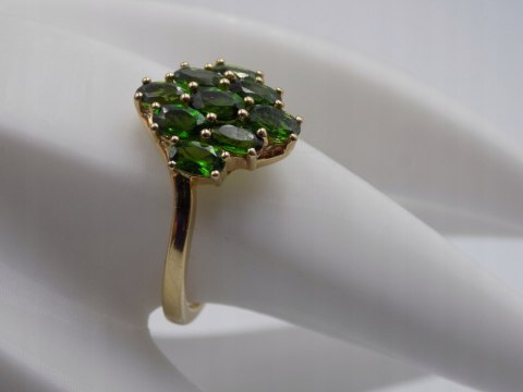 Piękny damski srebrny, pozłacany pierścionek - zielone cyrkonie - roz. 23