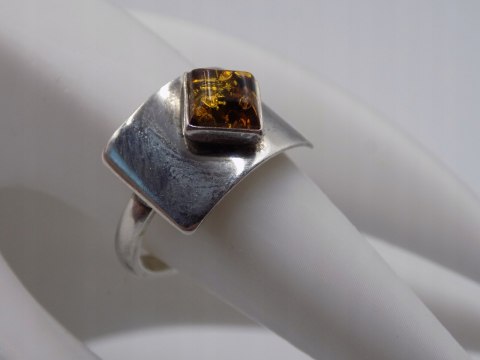 Piękny stary srebrny damski pierścionek BURSZTYN roz.12 biżuteria VINTAGE