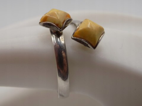 Piękny stary srebrny damski pierścionek BURSZTYN roz.18 biżuteria VINTAGE