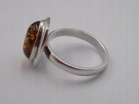Piękny stary srebrny damski pierścionek BURSZTYN roz.18 biżuteria VINTAGE