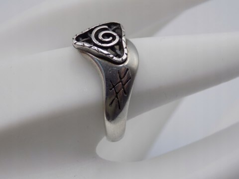 Autorski,stary,srebrny,damski pierścionek WZORKI roz. 21 srebro 925 VINTAGE