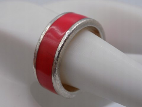 Srebrna obrączka W. Kruk - emalia czerwona roz. 17/18 srebro 925 biżuteria