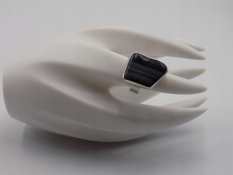 Stary damski srebrny pierścionek ONYKS PASIASTY roz. 13 srebro VINTAGE