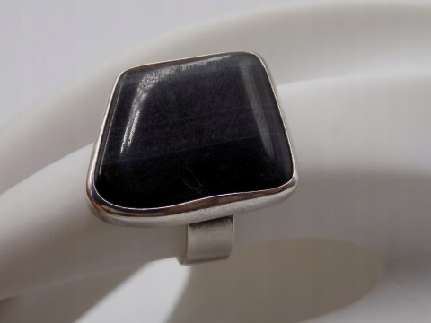 Stary damski srebrny pierścionek ONYKS PASIASTY roz. 13 srebro VINTAGE