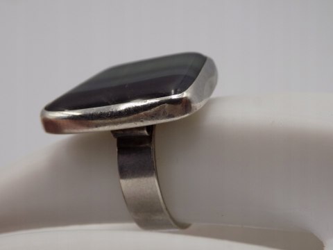Stary damski srebrny pierścionek ONYKS PASIASTY roz. 13 srebro VINTAGE