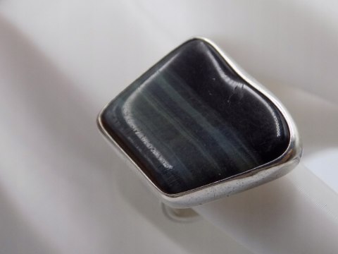 Stary damski srebrny pierścionek ONYKS PASIASTY roz. 13 srebro VINTAGE