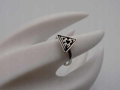 Stary, srebrny, damski pierścionek TRÓJKĄT roz. 16 srebro VINTAGE biżuteria