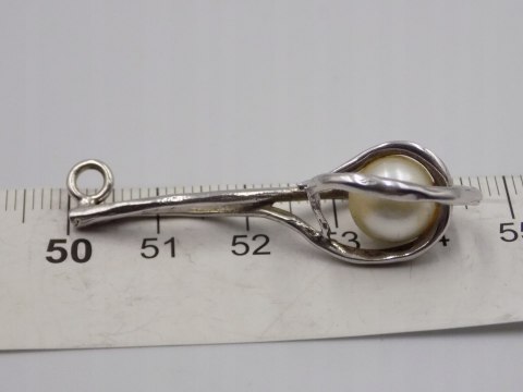 Piękny, damski srebrny wisiorek / zawieszka - PERŁA - srebro