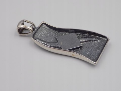 Piękny, damski srebrny wisiorek, zawieszka z malachitem - srebro 925