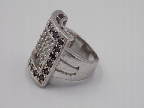 Piękny, duży, srebrny pierścionek z cyrkoniami - srebro 925 roz. 17