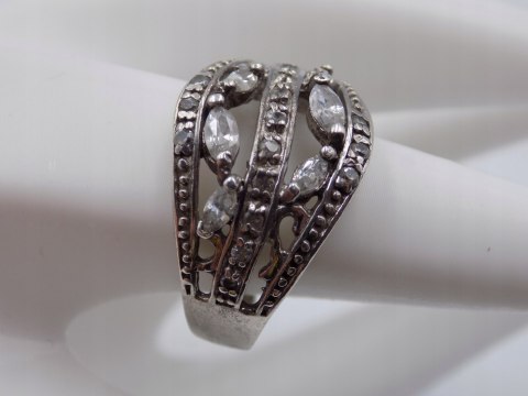 Piękny, srebrny, damski pierścionek CYRKONIE -roz. 14/15 - srebro biżuteria