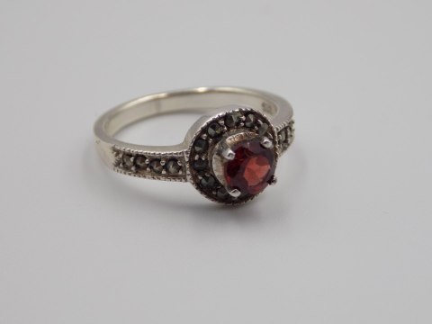 Piękny, srebrny, damski pierścionek MARKAZYTY + CYRKONIA roz. 14 /15 srebro