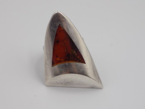 Piękny, stary, damski, srebrny pierścionek z bursztynem, srebro 925 roz. 18