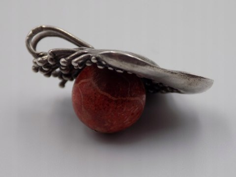 Piękny, stary, damski, srebrny wisiorek / zawieszka KORALOWIEC - srebro 925