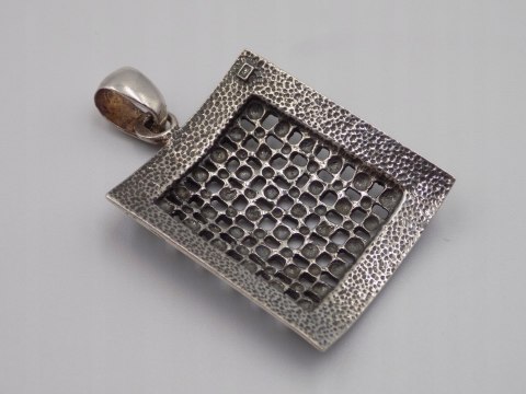 Stary, damski, srebrny wisiorek / zawieszka KRATKA - srebro 925 - biżuteria